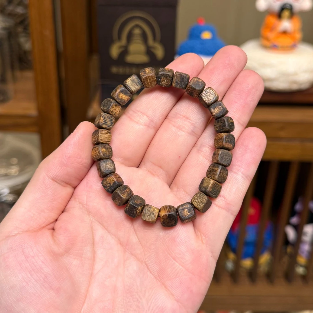 沉香「男女必入」075mm大方糖沉香手串  九九沉高油脂 无任何优化