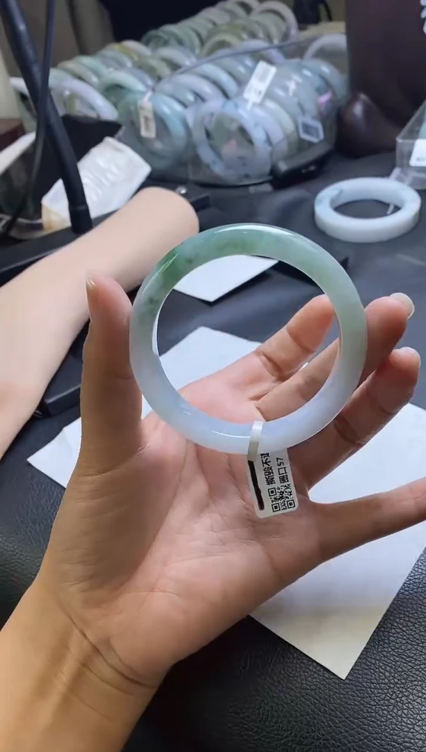未镶嵌手镯翡翠正圈57圈口，25