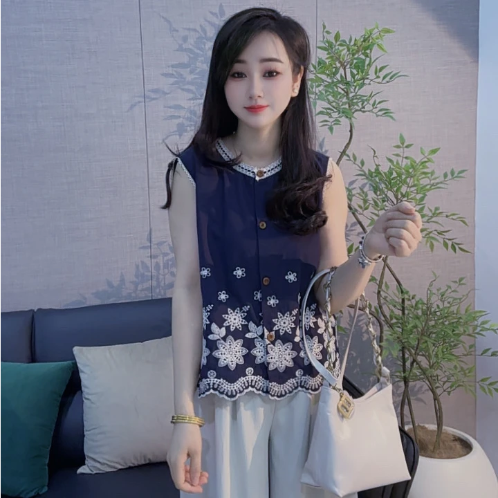 丹丹精选--6362新款圆领单排扣重工刺绣花朵无袖上衣