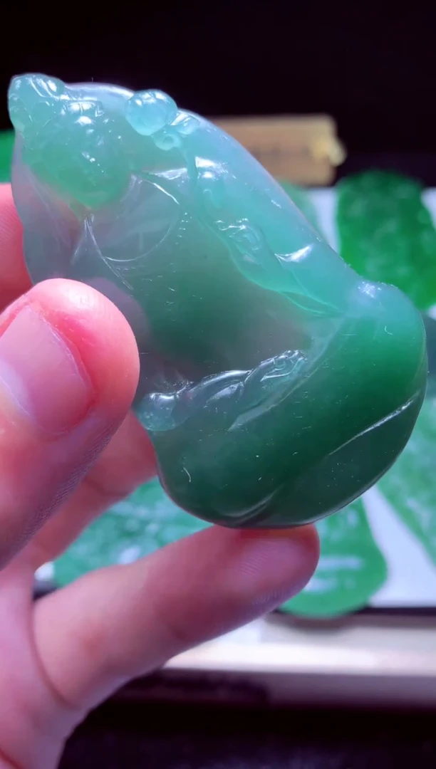 未镶嵌定制翡翠?***夫天然翡翠A货 官方基地发货