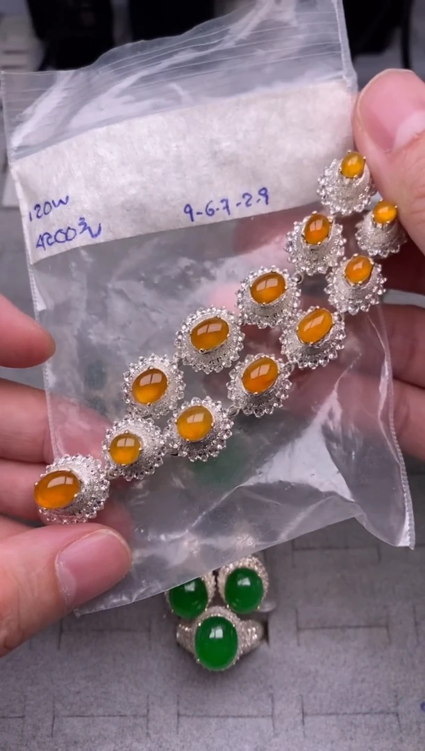 未镶嵌定制翡翠黄翡套链