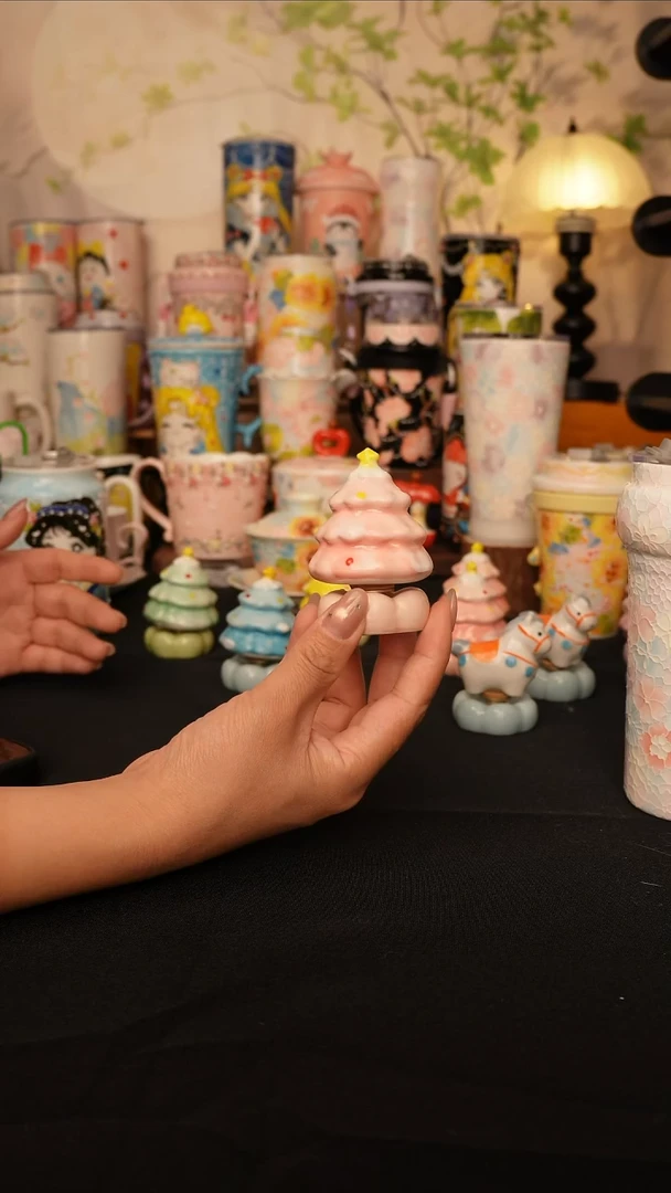 陶景德镇手绘的杯子