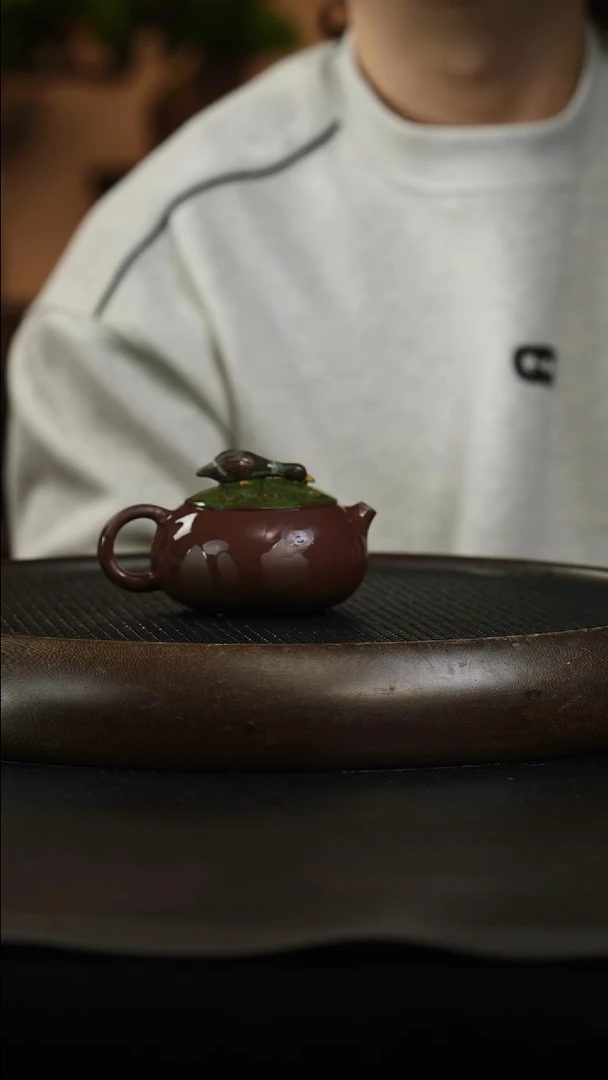 茶壶紫砂51 紫茄泥 扁西施