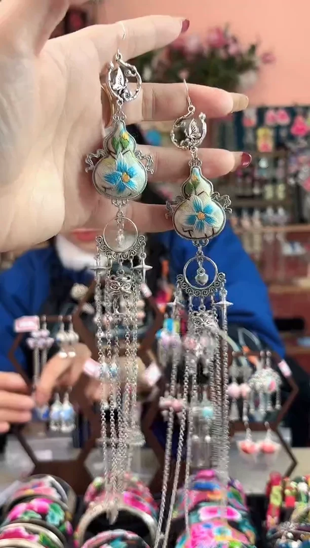 艺枝独绣手工饰品136