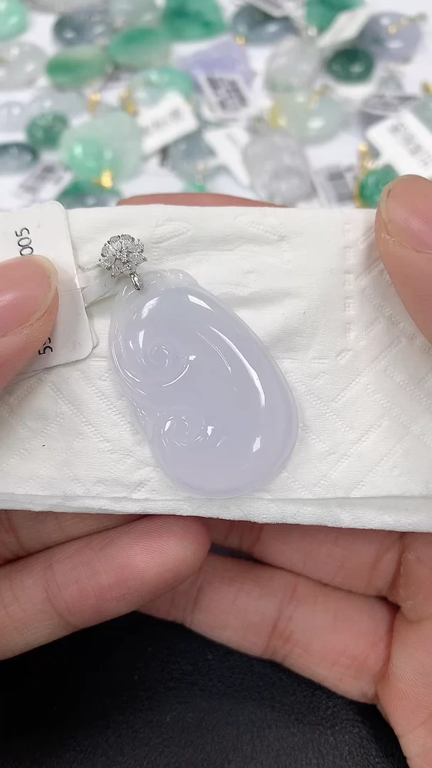 颈饰18K金镶嵌翡翠a货假一赔三支持复检百元上9元证书费自理