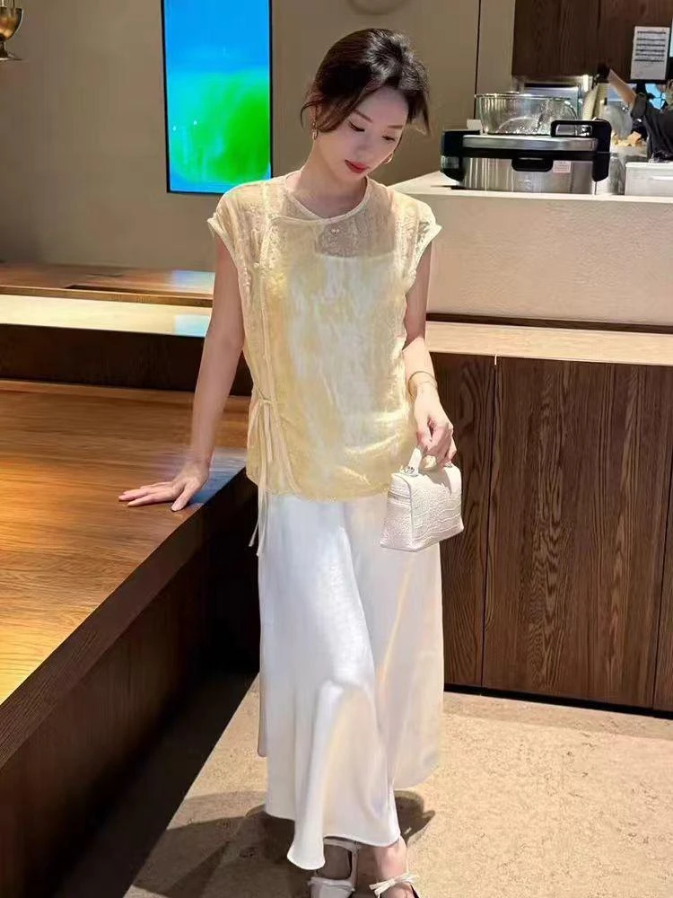 欧洲站2025夏季新款新中式国风丝绒马甲小衫女无袖宽松系带背心潮