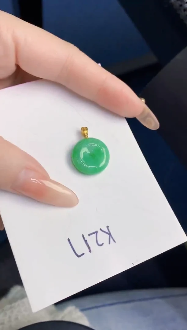 颈饰未镶嵌翡翠缅甸天然翡翠A货