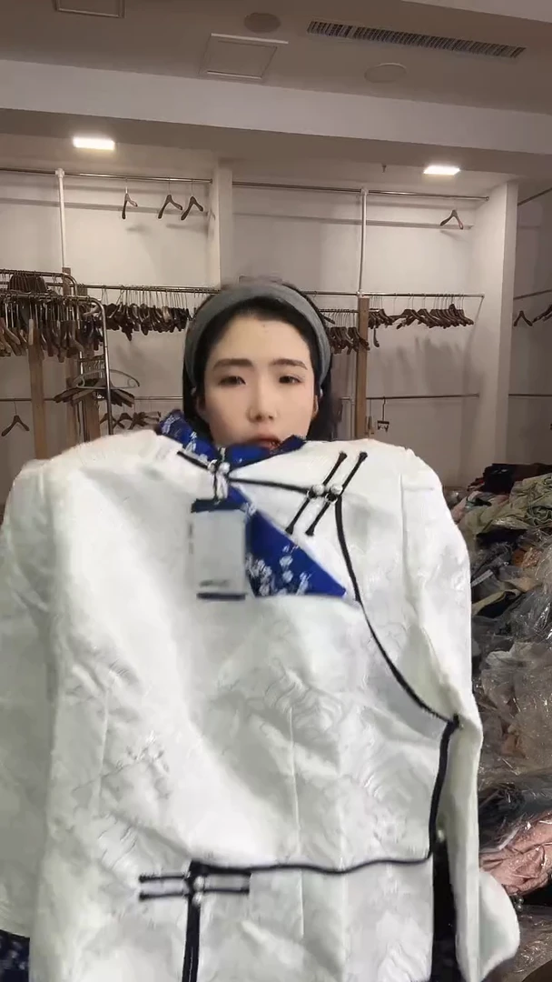 外套       2XL码    130-140斤