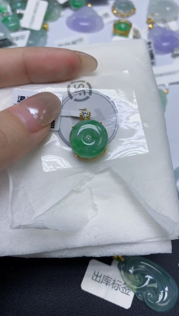 颈饰未镶嵌翡翠天然缅甸翡翠A货多样性发一件