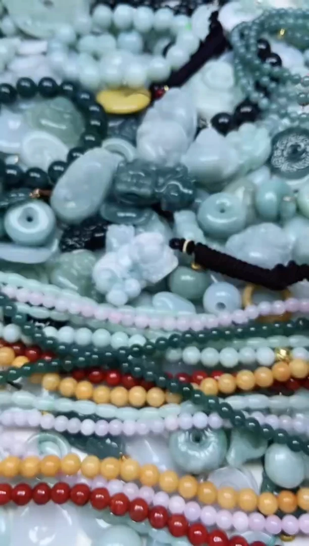 翡翠未镶嵌吊坠(不含链)翡翠