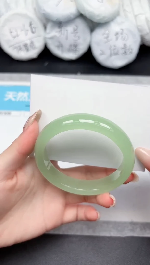 未镶嵌手镯石英质玉65/6263