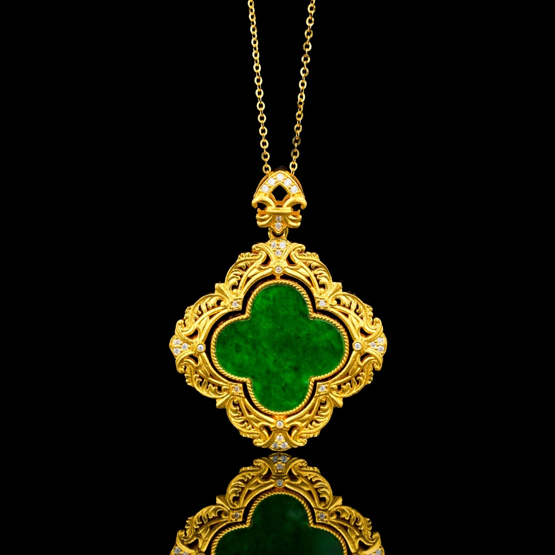 ZOCAI/佐卡伊古法黄金四叶草时运连莲足金吊坠D12846