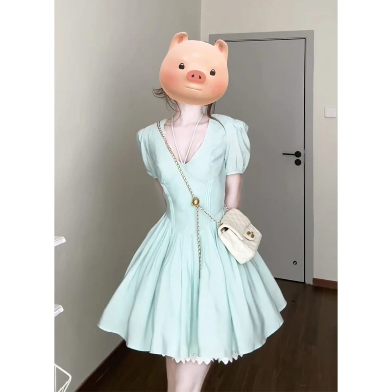 设计感V领连衣裙女2025夏季新款法式气质泡泡袖收腰褶皱蓬蓬裙子