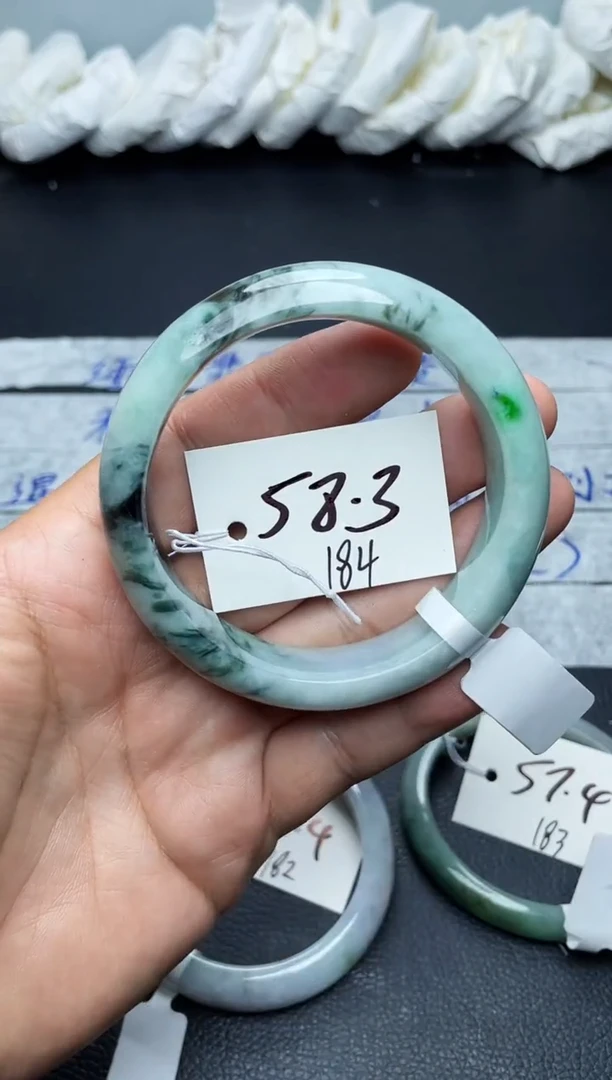 未镶嵌手镯翡翠184