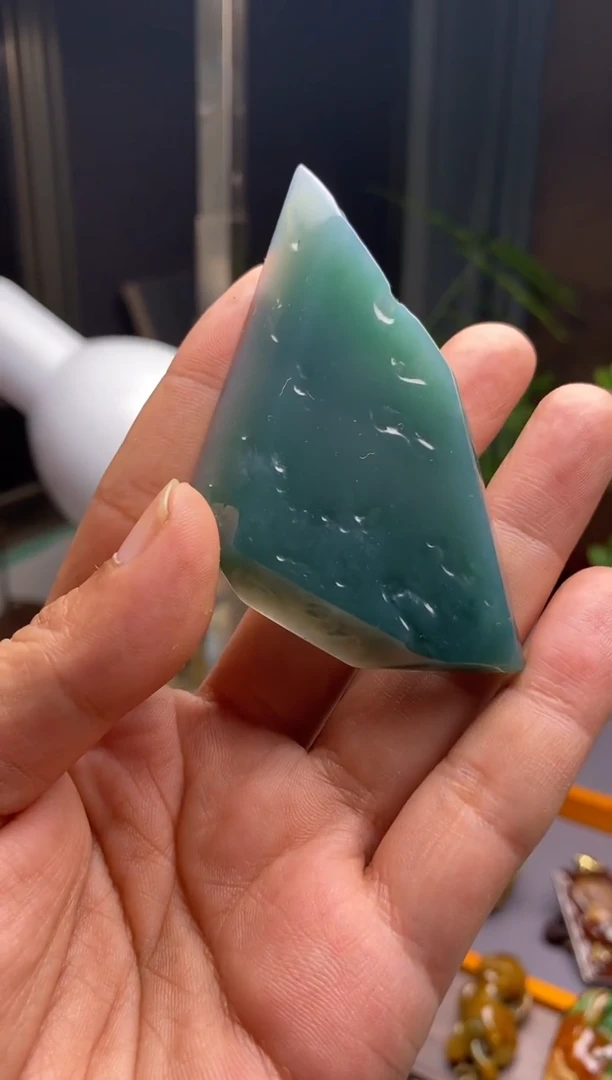 颈饰未镶嵌翡翠老蓝水片料不包工