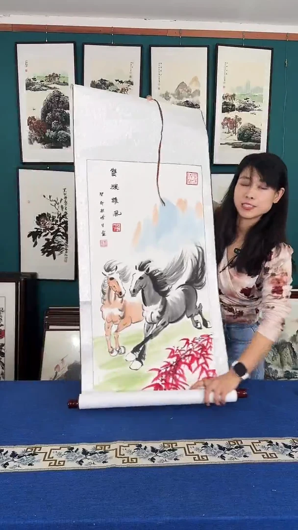 国画双骏图卷轴53*133