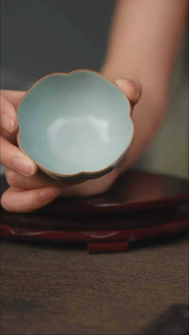 微微瑕 四喜梅花杯 无底款 1