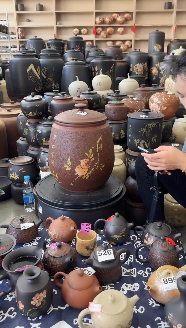 罐瑕疵茶缸高35cm古铜色锤纹   402