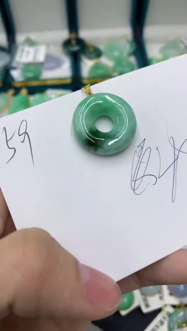 【闪购商品】翡翠颈饰18K金镶嵌号链接11111