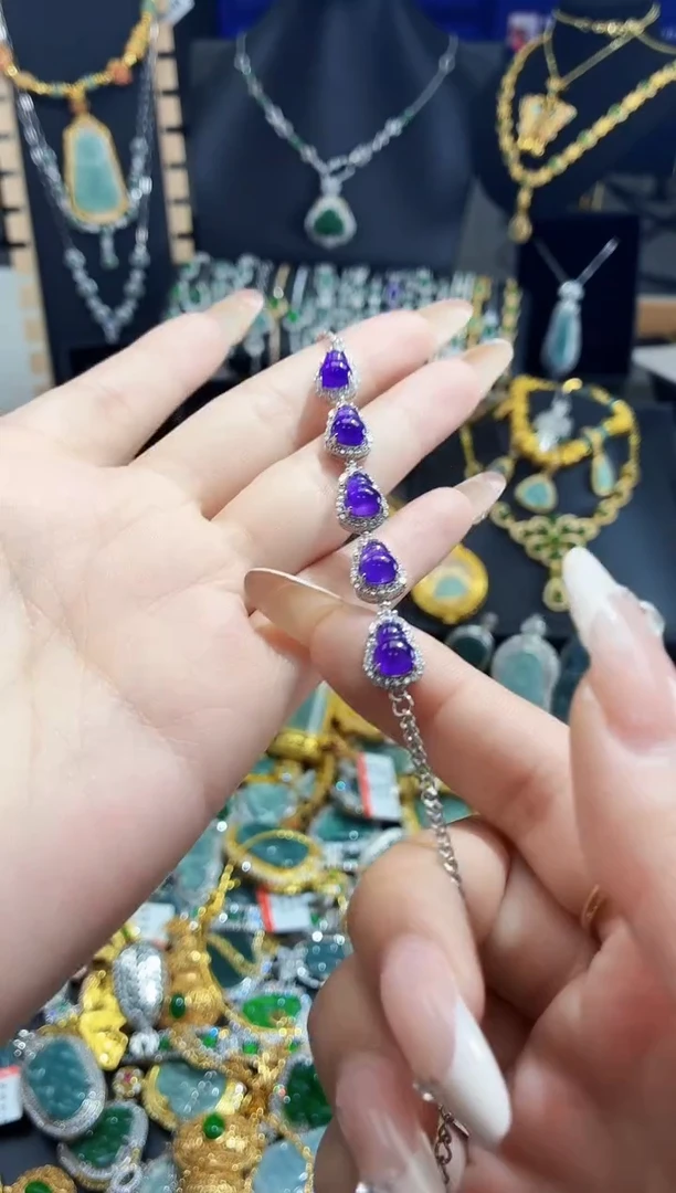 翡翠未镶嵌吊坠(不含链)天然翡翠a货 多样性发其一