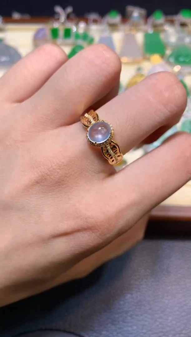 18K金镶嵌戒指翡翠1