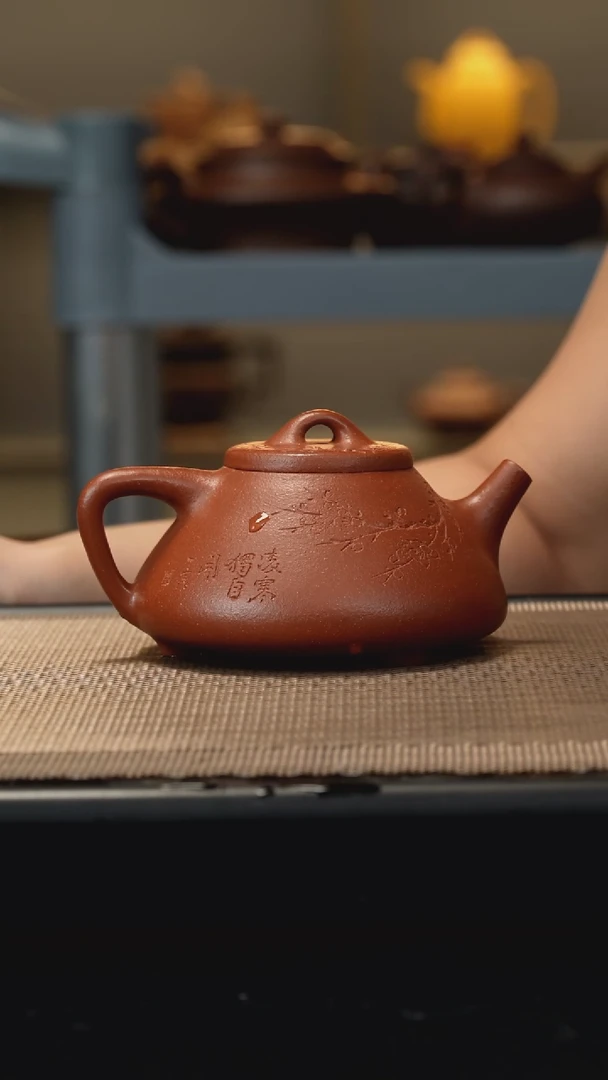 茶壶紫砂降坡刻绘子冶