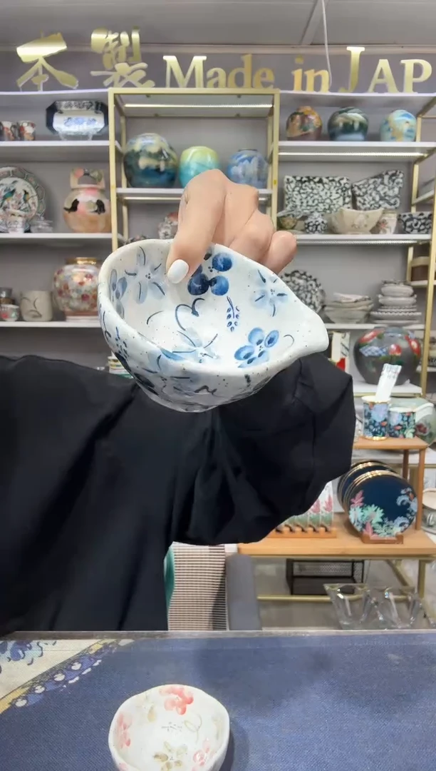 瓷灶师窑导流口小钵一只蓝色