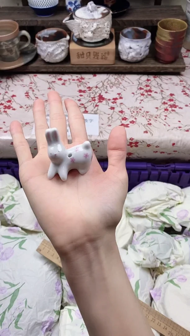 瓷片兔子香插