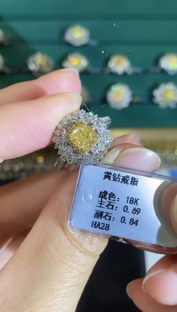 18K金镶嵌戒指钻石112