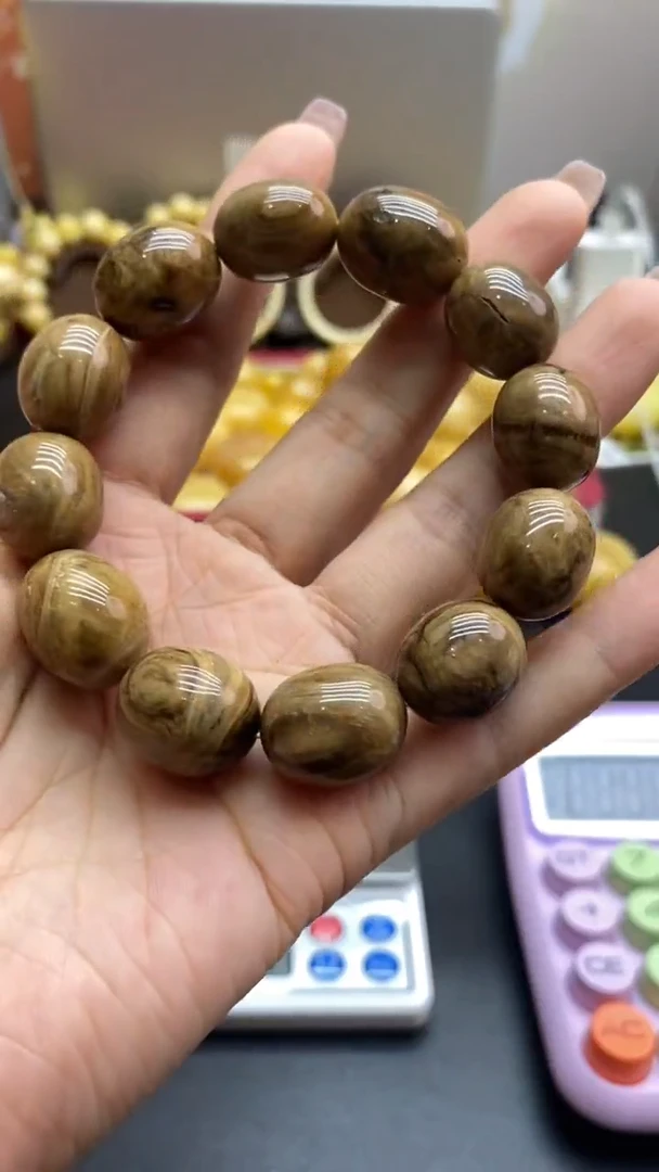 琥珀未镶嵌珠宝奇石2543