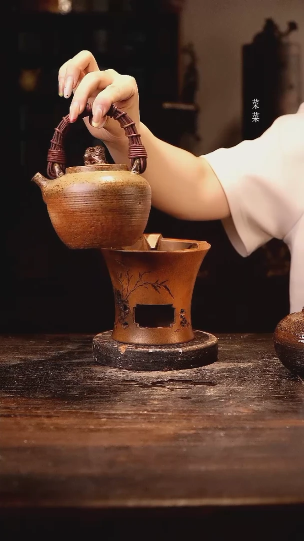 柴烧狮子提梁壶纯手工