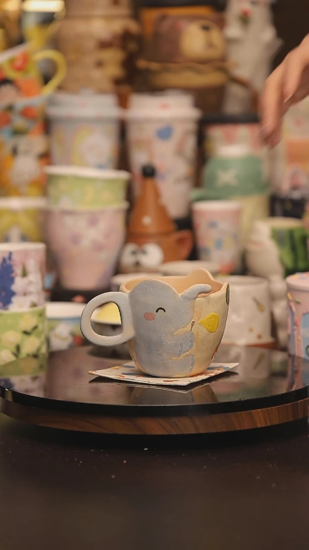 景德镇釉下彩绘设计师款式陶瓷