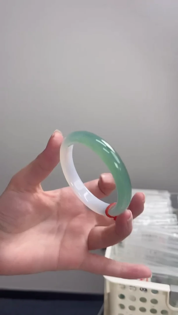 手镯玛瑙/玉髓未镶嵌55-56圈