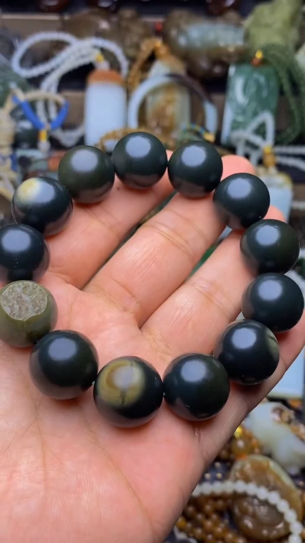 未镶嵌和田玉把件1