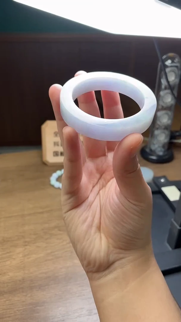 未镶嵌手镯定制翡翠芥***辣定制
