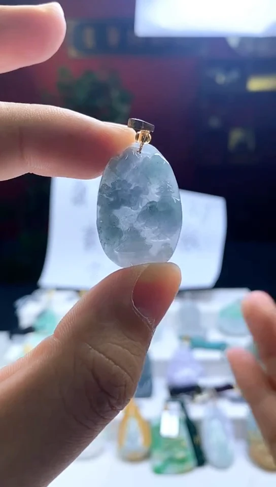 颈饰未镶嵌翡翠翡翠