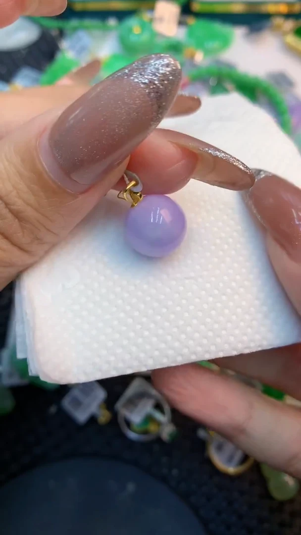 颈饰18K金镶嵌翡翠1