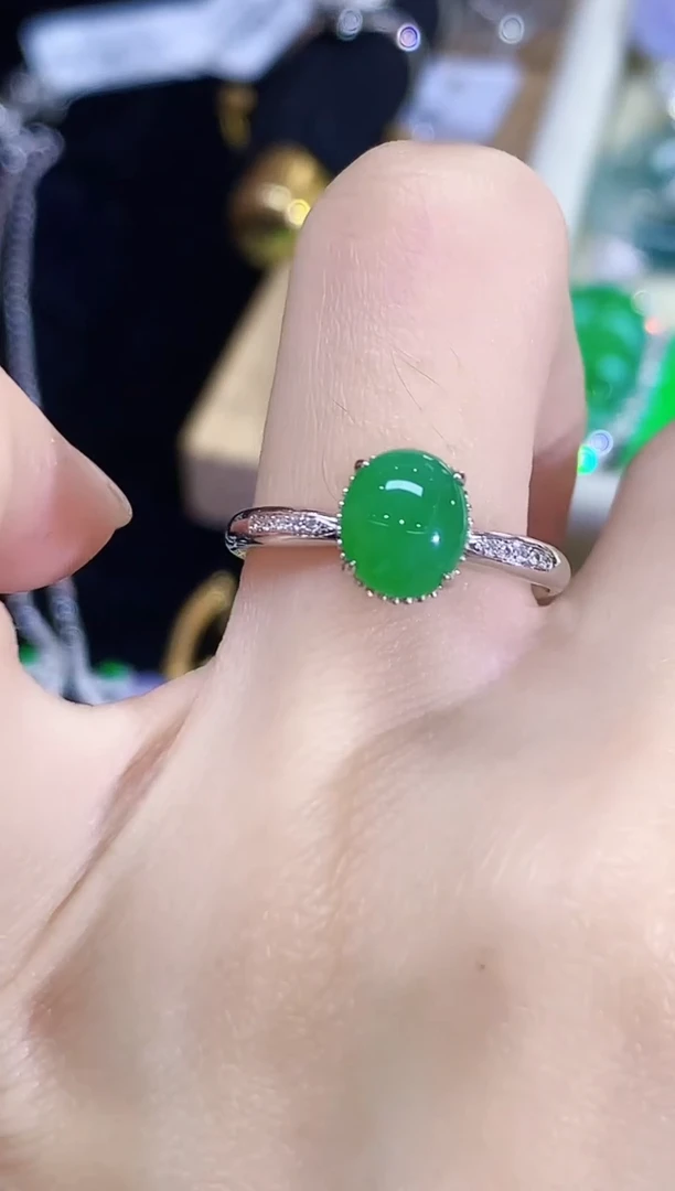 18K金镶嵌戒指翡翠SY多样性发其一