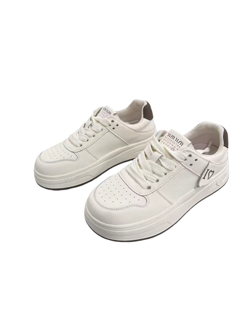 C 57127  ，56131，数字  爱心图  系带  简约  街头  休闲鞋