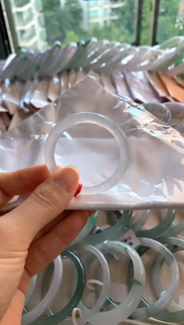 未镶嵌手镯翡翠41.4童镯