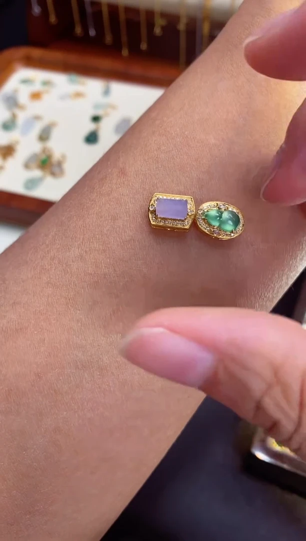 吊坠(不含链)18K金镶嵌翡翠娜****n分单11111111