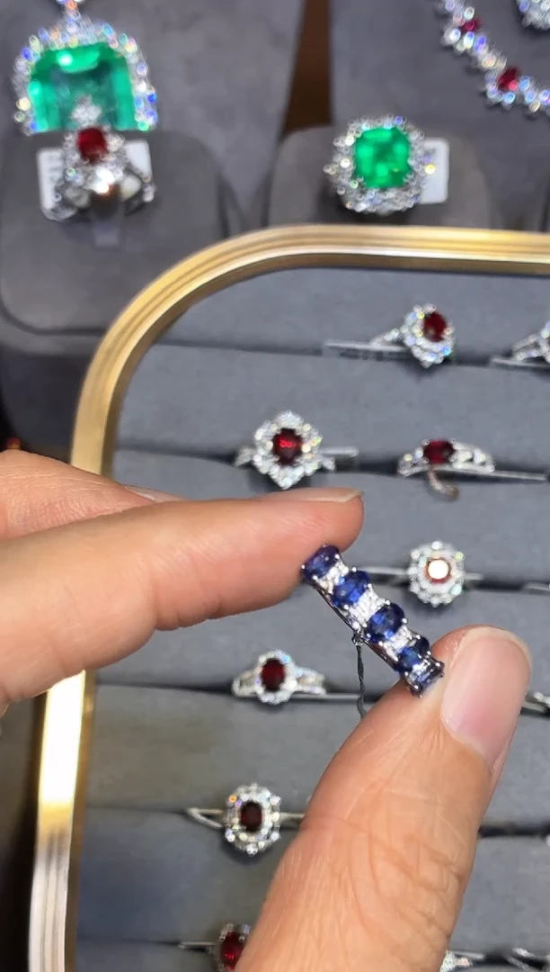 戒指蓝宝石18K金镶嵌【闪购】不低于1.5ct/七天鉴赏/多样性发货