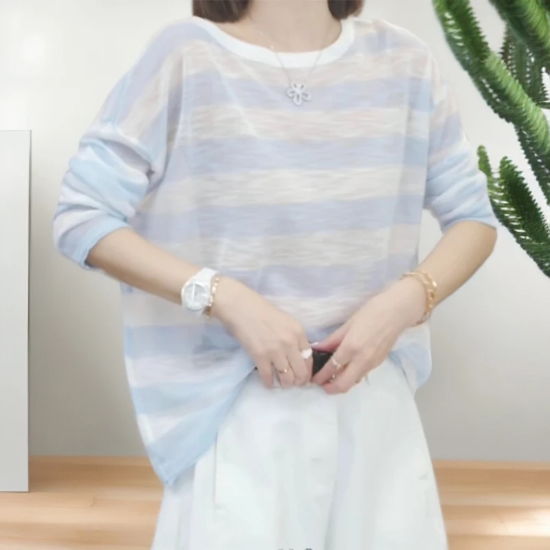 【灰阶声谱】2025夏季新款后交叉设计条纹防晒罩衫上衣T恤C5186