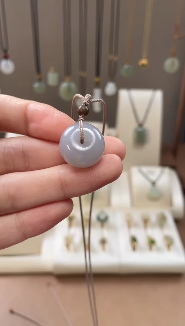 颈饰未镶嵌和田玉和田玉吊坠