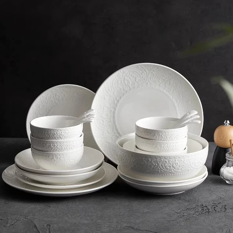 釉下彩西餐盘浮雕通用圆形简约欧式碟子日式盘碗盘碟高温白瓷防烫