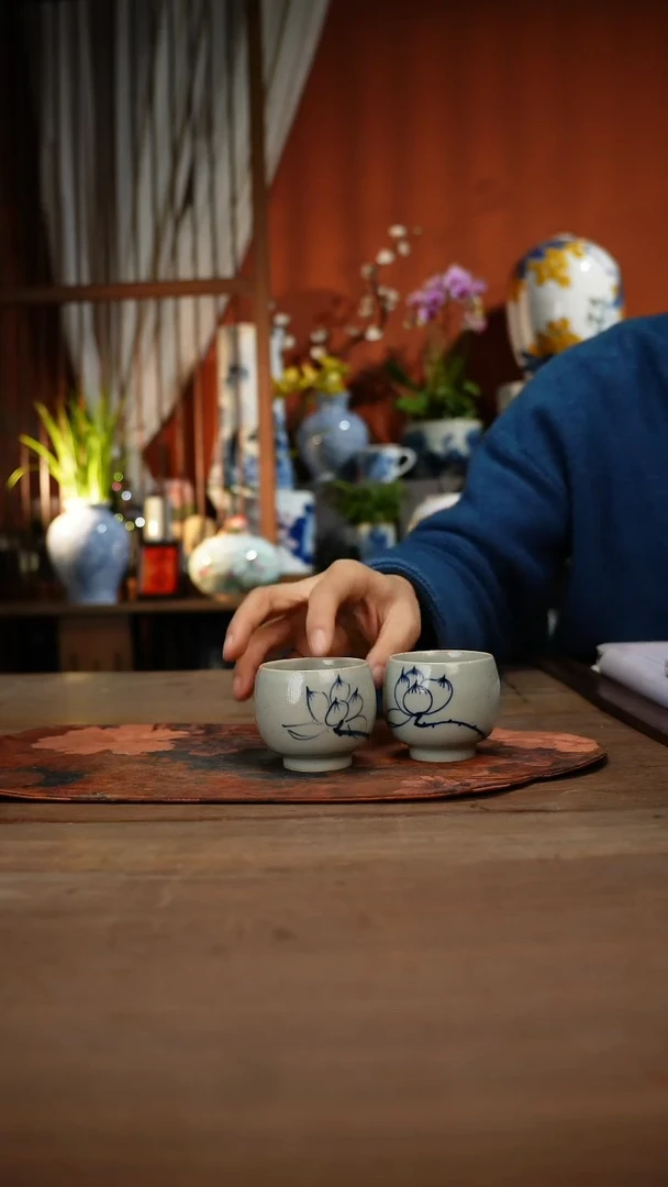 当代高温釉下彩手绘陶瓷餐具