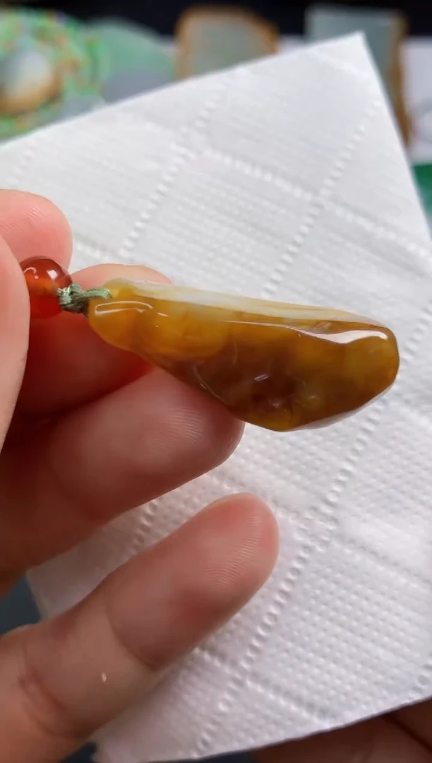 颈饰未镶嵌翡翠