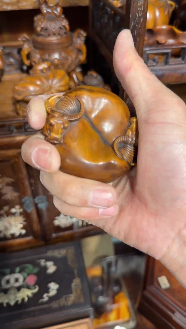 木木头款黄杨牛转乾坤把件68.888