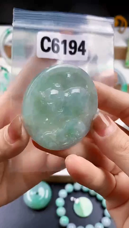 颈饰未镶嵌翡翠天然翡翠吊坠挂件
