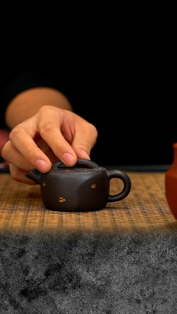 紫砂 宜兴紫砂 IF  汉瓦